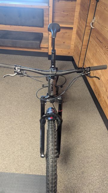 Used Giant Trance SRAM SX Eagle 2022 Mountainbike, Light Gray — image 4 of 5