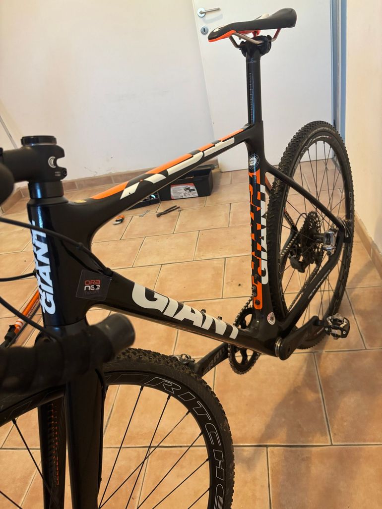 Used Giant Giant TCX Advanced 2015 Road & Gravel, Black — image 7 of 10
