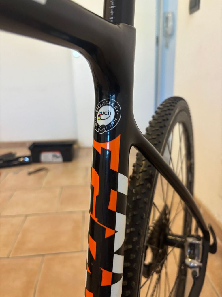 Used Giant Giant TCX Advanced 2015 Road & Gravel, Black — image 10 of 10