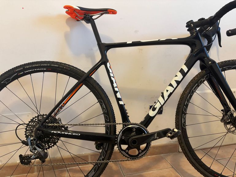 Used Giant Giant TCX Advanced 2015 Road & Gravel, Black — image 1 of 10