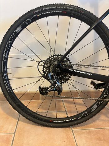 Used Giant Giant TCX Advanced 2015 Road & Gravel, Black — image 3 of 10
