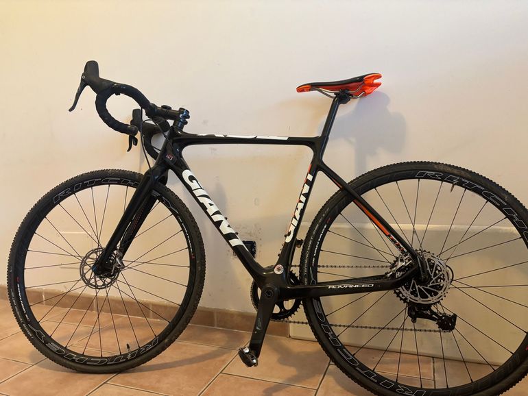 Used Giant Giant TCX Advanced 2015 Road & Gravel, Black — image 2 of 10
