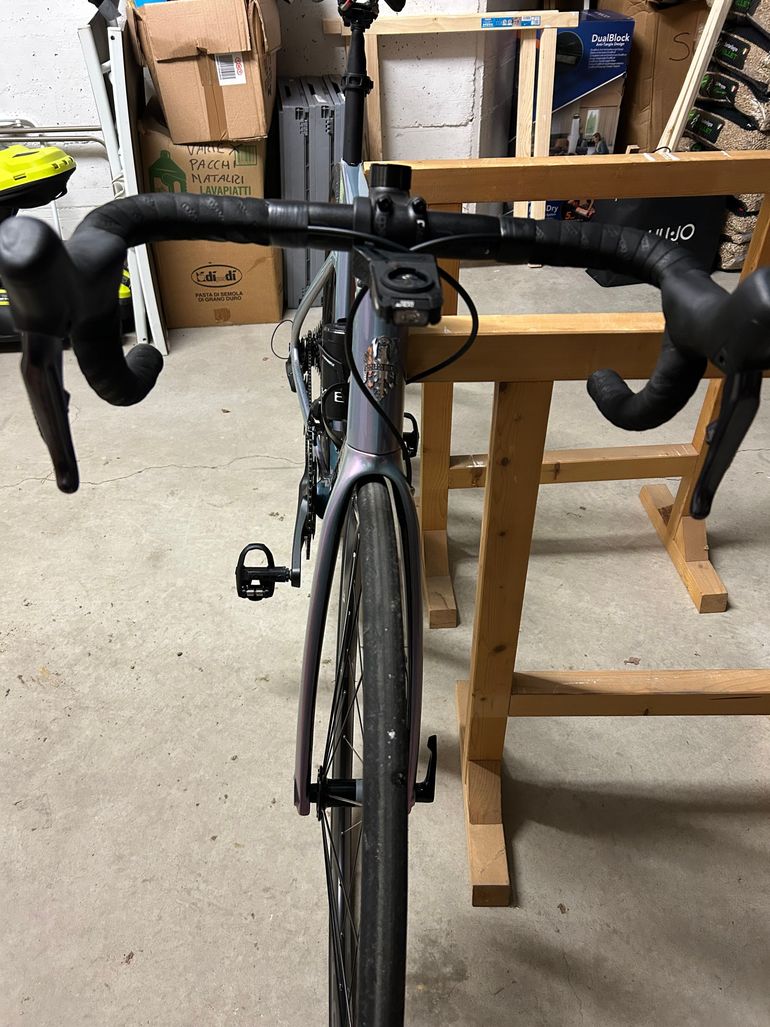 Used Bianchi Aria - Ultegra Di2 2022 2022 Road & Gravel, Light Gray — image 8 of 11