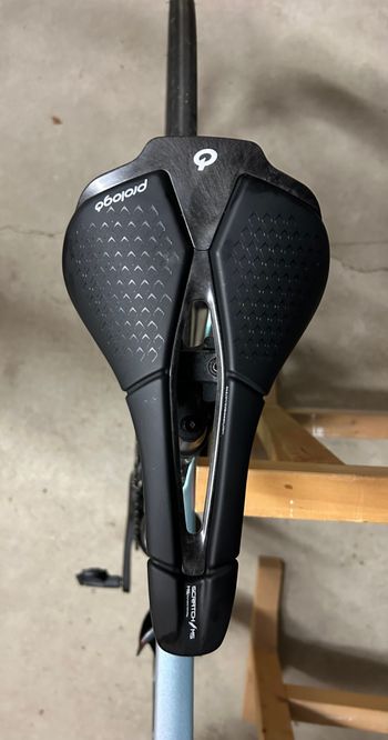 Used Bianchi Aria - Ultegra Di2 2022 2022 Road & Gravel, Light Gray — image 4 of 11