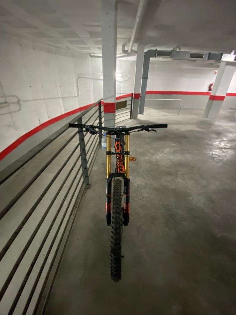 Used Scott Gambler 710 2017 2017 Mountainbike, Black, 27.5 — image 3 of 10