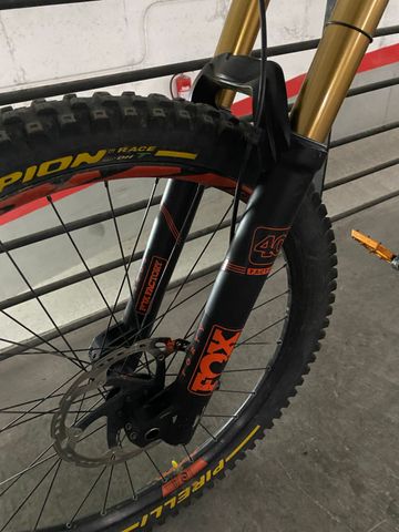 Used Scott Gambler 710 2017 2017 Mountainbike, Black, 27.5 — image 9 of 10