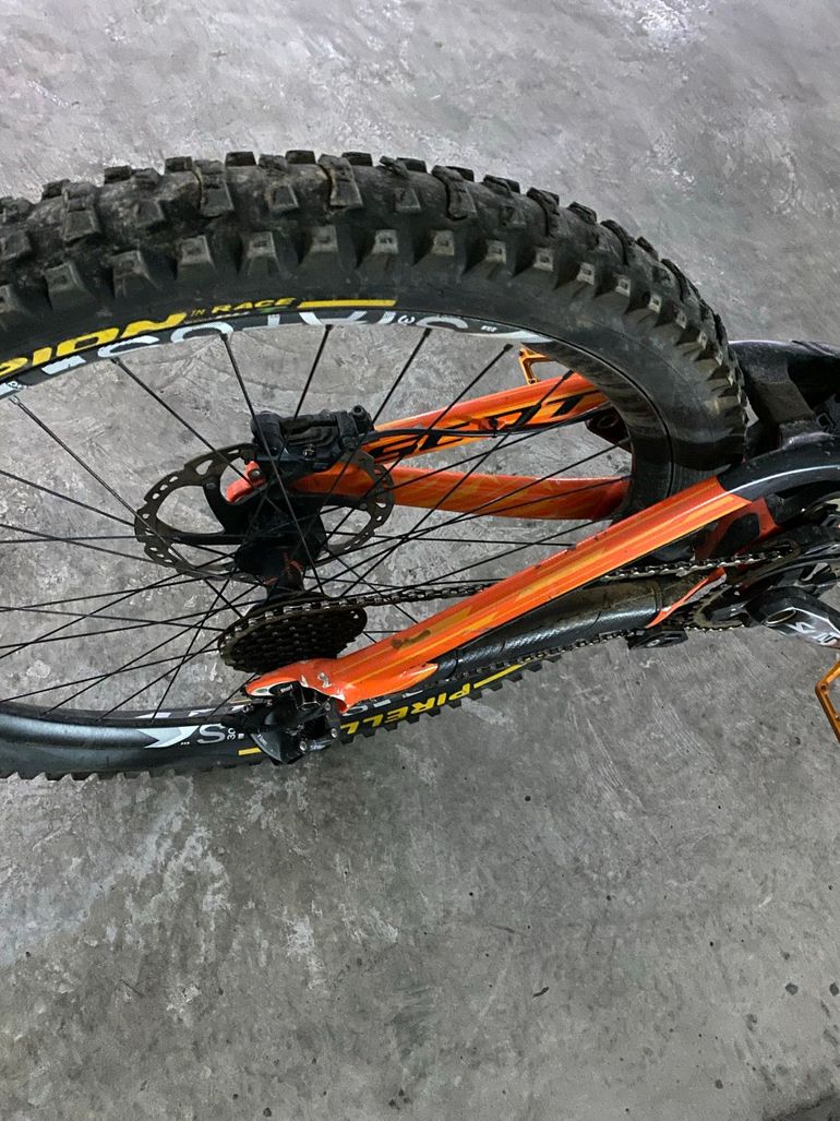 Used Scott Gambler 710 2017 2017 Mountainbike, Black, 27.5 — image 7 of 10