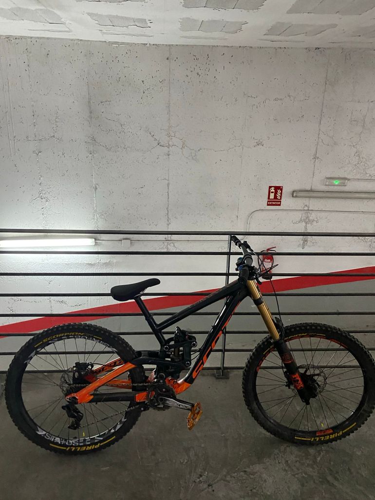 Used Scott Gambler 710 2017 2017 Mountainbike, Black, 27.5 — image 2 of 10