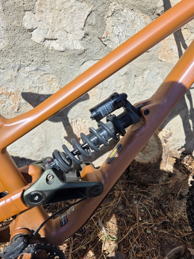 Used Commencal Clash SRAM GX DH 2022 Mountainbike, Orange — image 5 of 7