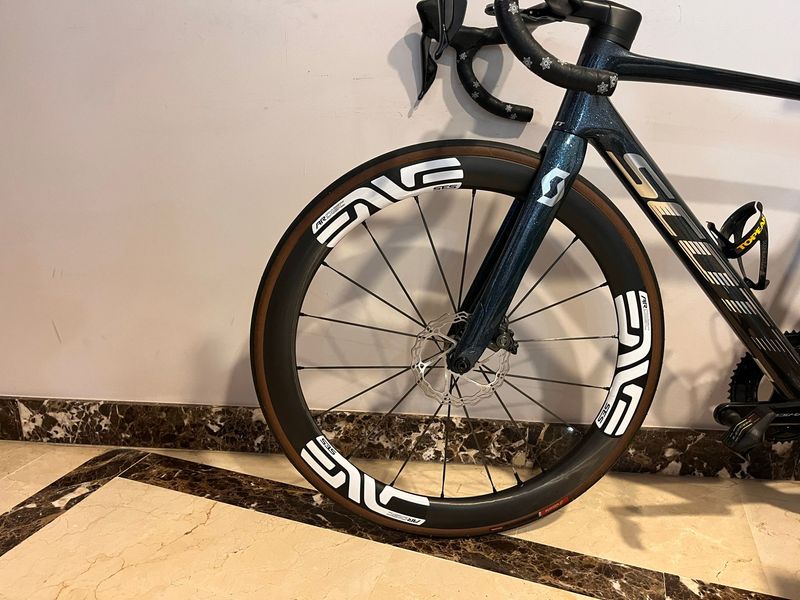Used Scott Adict Rc Pro 2024 Road & Gravel, Black — image 2 of 16