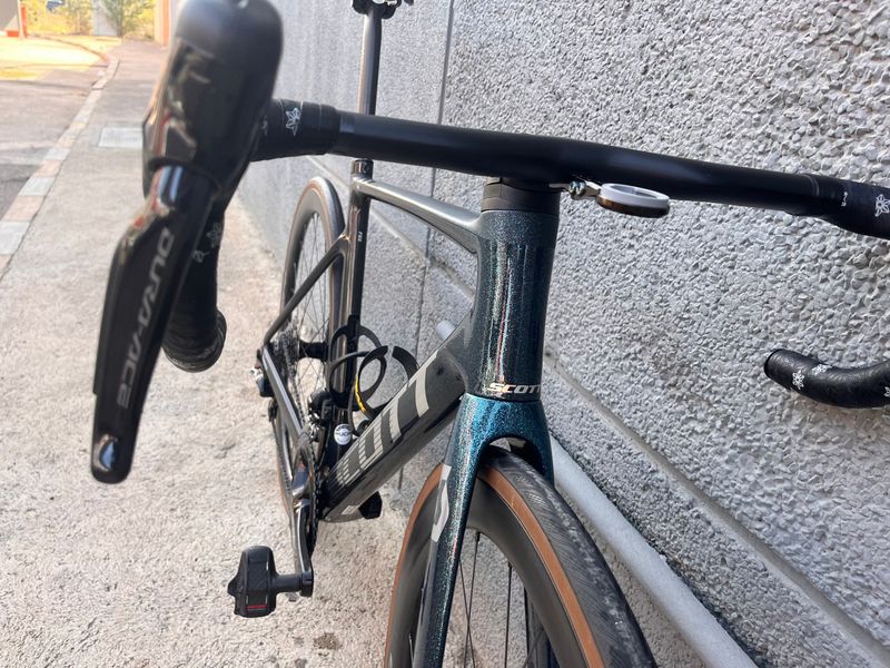 Used Scott Adict Rc Pro 2024 Road & Gravel, Black — image 8 of 16