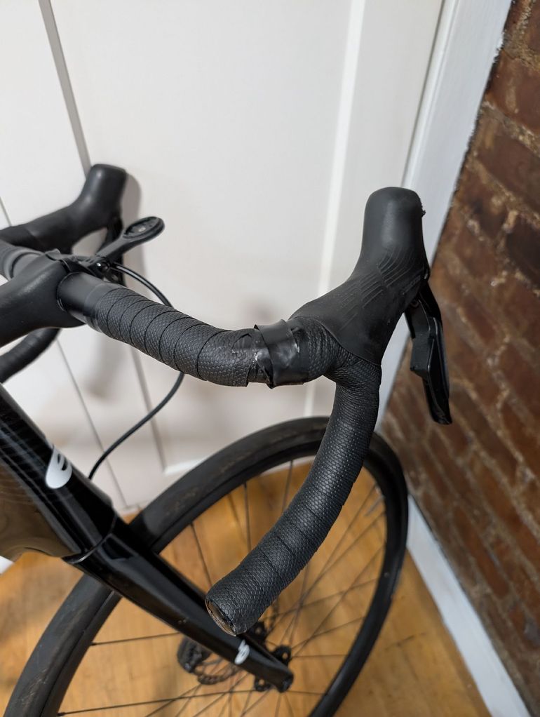 Used Cervélo Caledonia 105 Di2 2023 2023 Road & Gravel, Black — image 8 of 8