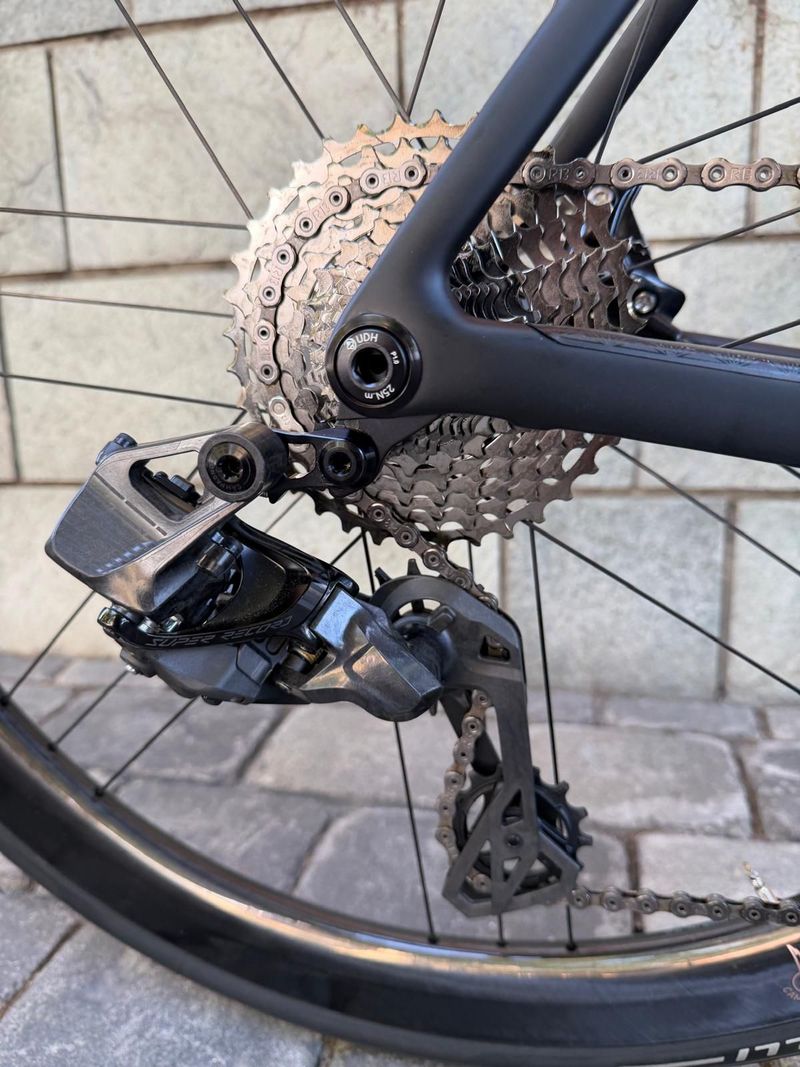 Used Colnago V5rs 2026 Road & Gravel, Black — image 3 of 11