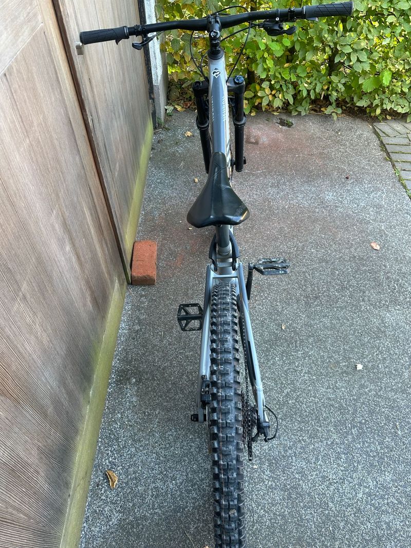 Used Canyon Neuron 5 2023 2023 Mountainbike, Light Gray, 27.5, 29 — image 5 of 6