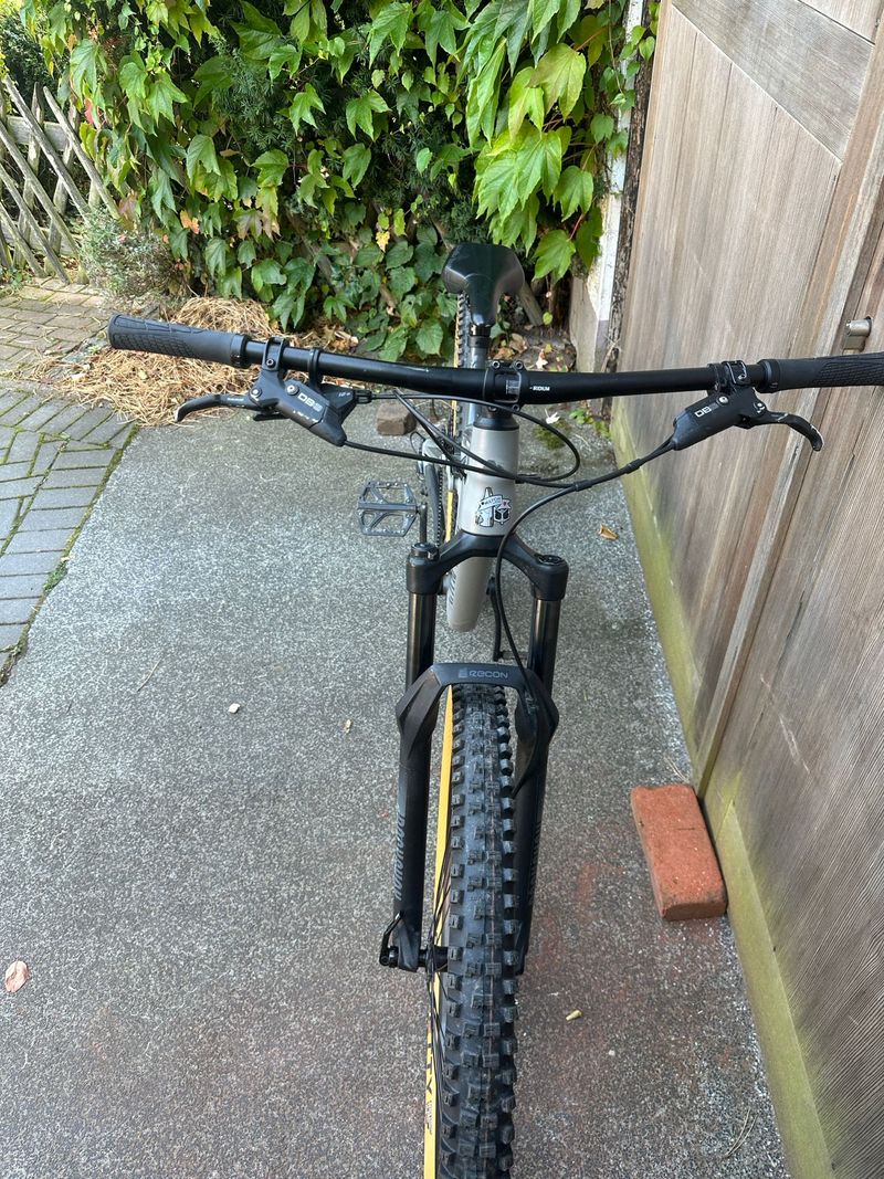 Used Canyon Neuron 5 2023 2023 Mountainbike, Light Gray, 27.5, 29 — image 4 of 6