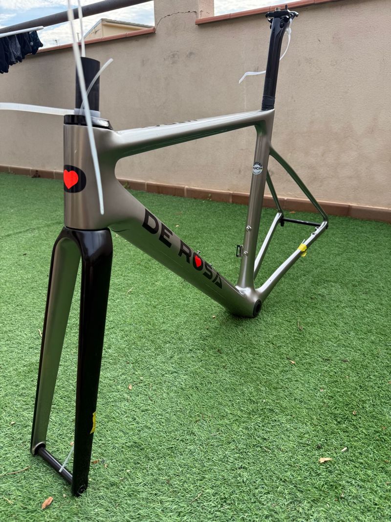 Tweedehands De Rosa Merak Ultegra Di2 Carbon 2021 Frameset 2021 Road & Gravel