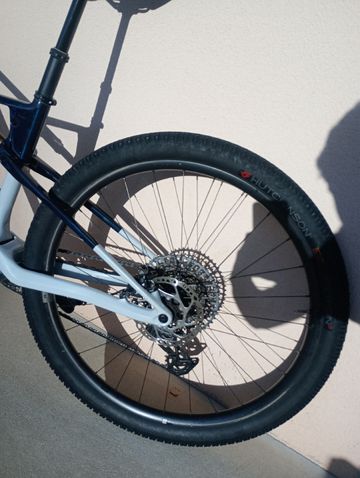 Used Orbea Oiz SRAM X0 Eagle AXS (T-Type) 2024 Mountainbike, Blue, 29 — image 8 of 11