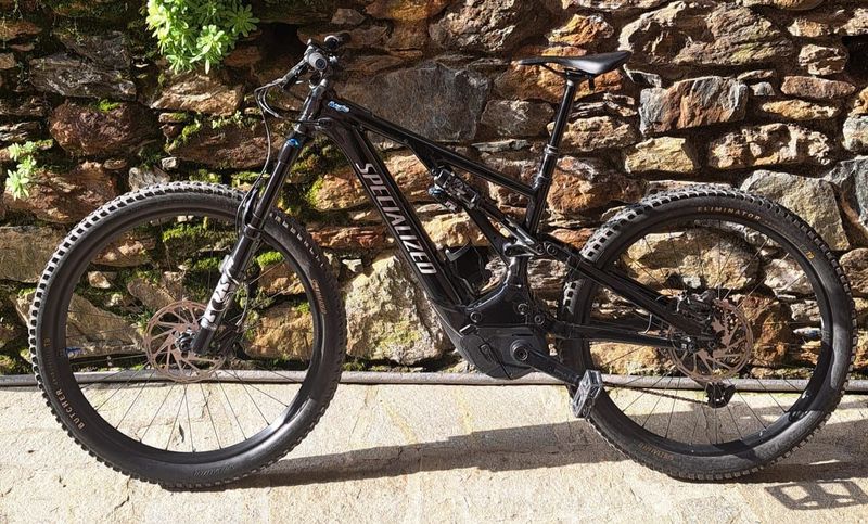 Used Specialized Turbo Levo Comp 2023 2023 Mountainbike, Black, 29 — image 2 of 10