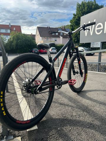 Gebrauchtes Airdrop Fade Works 2021 2021 Mountainbike, Schwarz, 26 — Bild 4 von 9