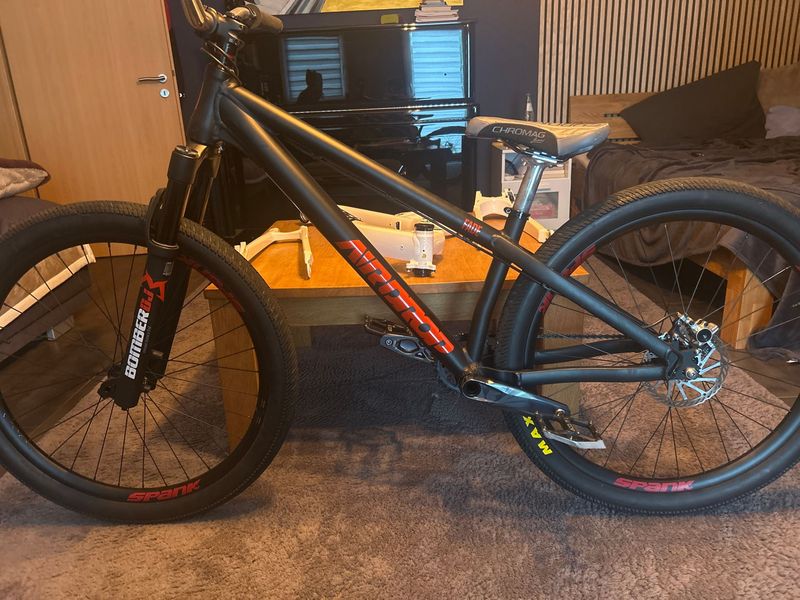 Gebrauchtes Airdrop Fade Works 2021 2021 Mountainbike, Schwarz, 26 — Bild 5 von 9