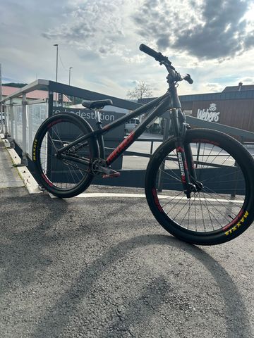 Gebrauchtes Airdrop Fade Works 2021 2021 Mountainbike, Schwarz, 26 — Bild 1 von 9