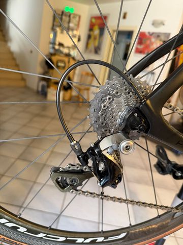 Pinarello DOGMA F10 2020 Road & Gravel usato, Nero — immagine 3 di 10