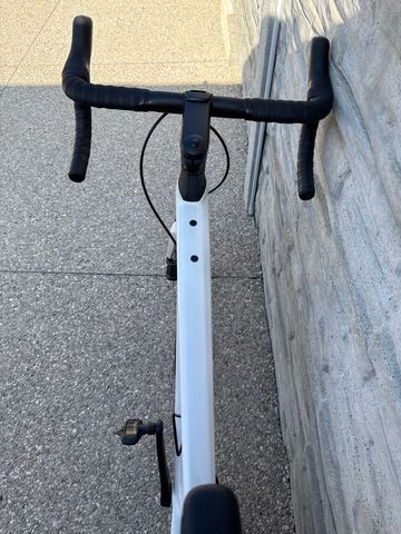 Used BMC Roadmachine ONE 2022 2022 Road & Gravel, White — image 4 of 6