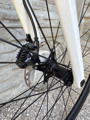Used BMC Roadmachine ONE 2022 2022 Road & Gravel, White — image 6 of 6
