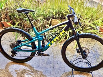 Brugt Trek Top Fuel 9.7 2020 2020 Mountainbike — billede 1 af 5