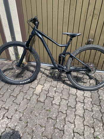 Käytetty Giant Stance 29 2 2024 2024 Mountainbike — kuva 1 / 3