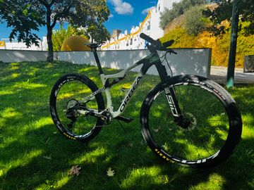 Used Orbea Oiz Shimano XTR Di2 2022 Mountainbike, White, 29 — image 11 of 11