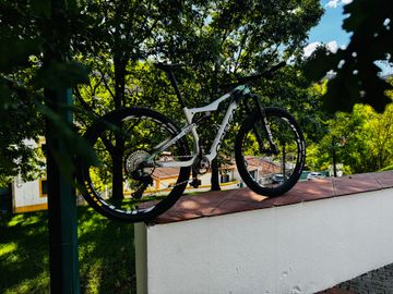Used Orbea Oiz Shimano XTR Di2 2022 Mountainbike, White, 29 — image 10 of 11