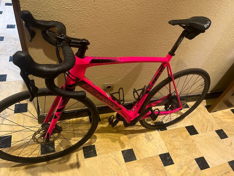 Used Berria Berria Belador Disc 2020 2020 Road & Gravel, Red — image 1 of 5