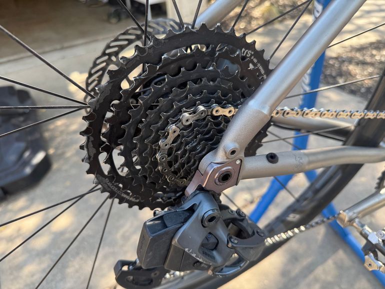 Used Moots Routt RSL SRAM FORCE XPLR AXS 1X WIDE 2022 2022 Road & Gravel, Light Gray — image 4 of 7