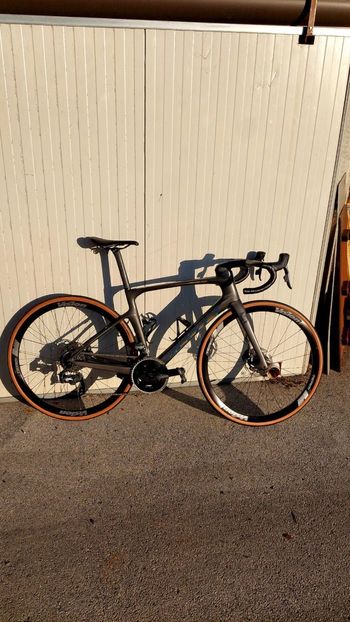 Scott, Foil SRAM Force eTap AXS