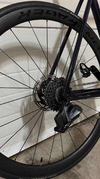 Used Trek Émonda SLR 7 AXS 2023 2023 Road & Gravel, Red — image 4 of 7