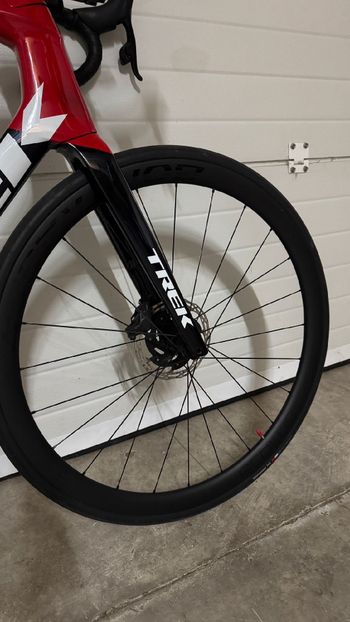 Used Trek Émonda SLR 7 AXS 2023 2023 Road & Gravel, Red — image 6 of 7