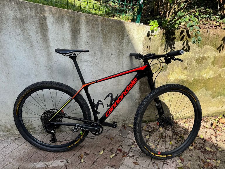 Used Cannondale F Si Carbon 2 2019 2019 Mountainbike — image 1 of 3