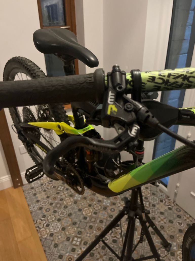 Used Giant Trance 2020 Mountainbike, Schwarz — image 11 of 12