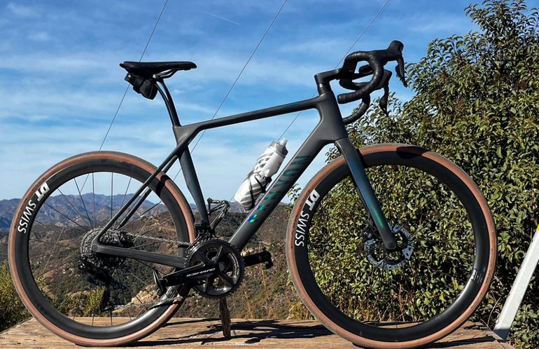 Used Canyon Endurace CFR Di2 2024 2024 Road & Gravel, Black — image 1 of 3