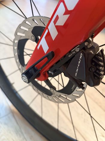 Used Trek Madone Shimano Dura Ace 2020 Road & Gravel, Red — image 12 of 16