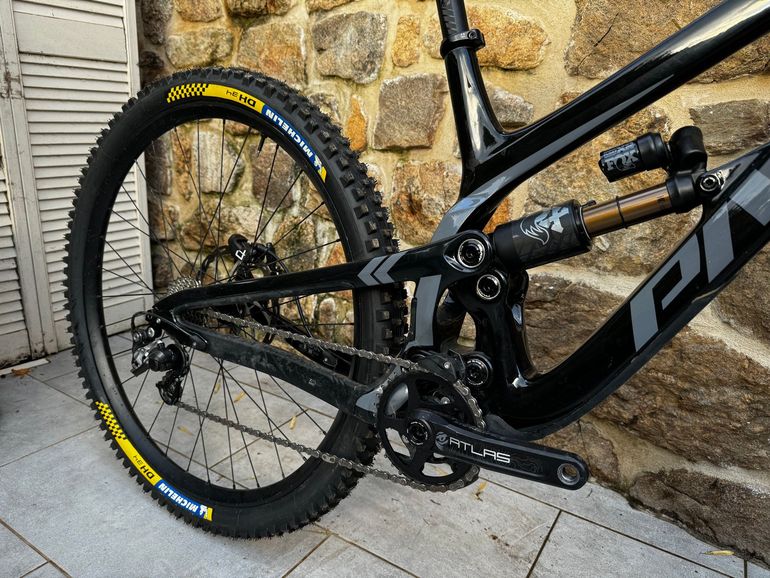 Brugt Pivot PHOENIX 29 Race Zee 2024 2024 Mountainbike — billede 3 af 4
