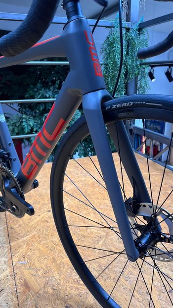 Used BMC TEAMMACHINE SLR TWO 2024 2024 Road & Gravel, Light Gray — image 5 of 9