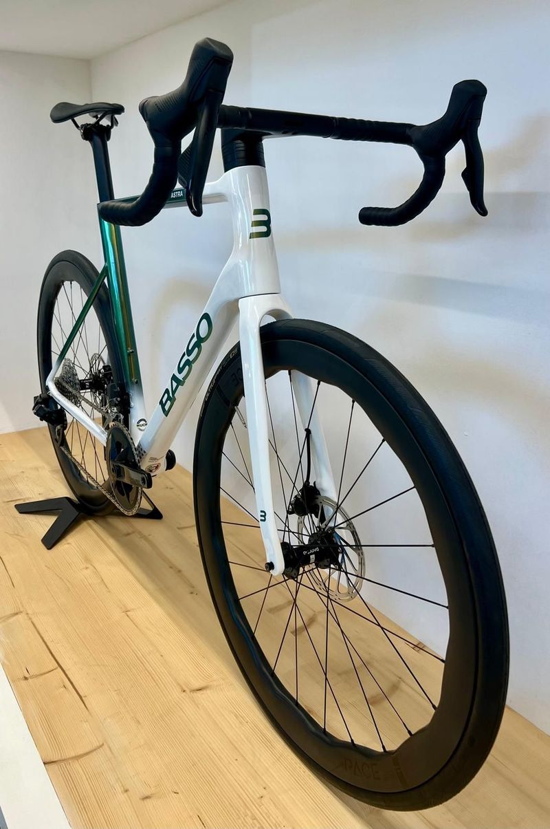 Tweedehands Basso Astra SRAM Rival 2024 Road & Gravel — afbeelding 3 van 4