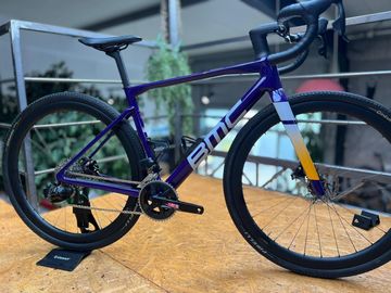 BMC Kaius 01 THREE 2024 2024 Road & Gravel d'occasion — image 4 sur 7