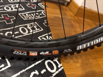 Gebrauchtes Commencal T.E.M.P.O. OHLINS 2023 2023 Mountainbike, Hellgrau, 29 — Bild 4 von 4
