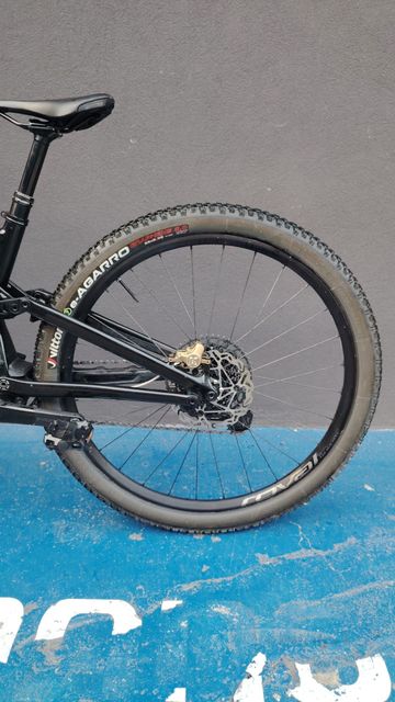Used Specialized Levo SL 2022 Mountainbike, Black — image 13 of 17