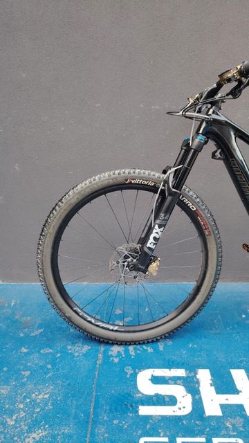 Used Specialized Levo SL 2022 Mountainbike, Black — image 14 of 17