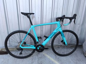 Bianchi Infinito Campagnolo Athena 2019