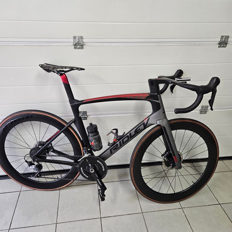 Ridley Noah Fast Disc - Shimano Ultegra Di2 2020 | 2BX